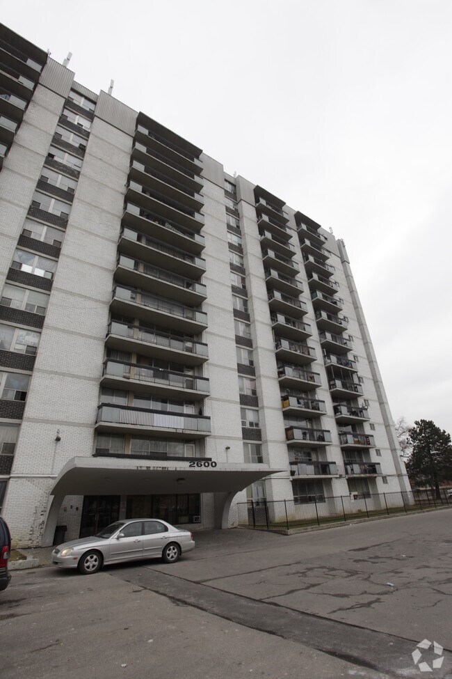 Photo - 2600 Jane St