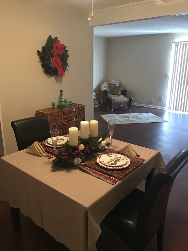 Photo - Foxcroft Apartments