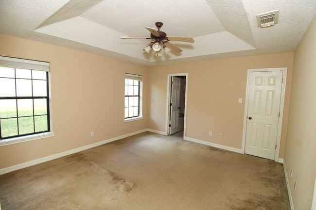 Photo - 113 Silver Bay Ln