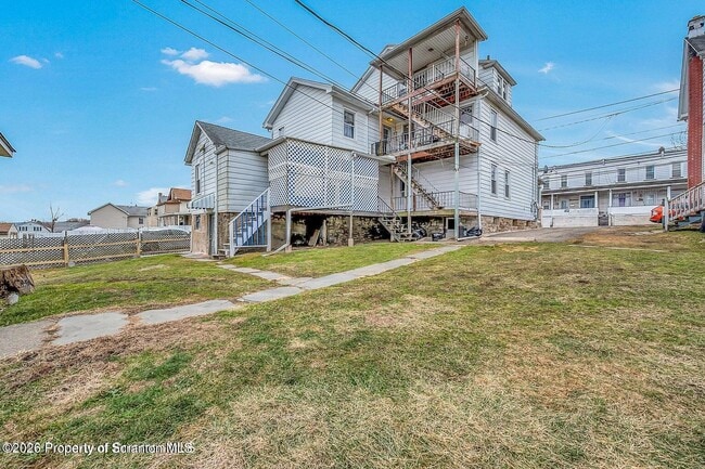 Photo - 402 Scott St