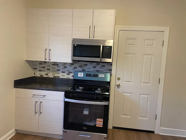 Photo - 1022 N Menard Ave Unit 2