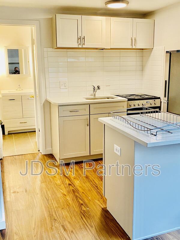 Building Photo - 80 S Washington St