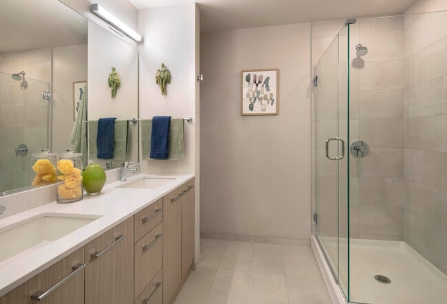 Designer bathroom with walk-in shower - AMLI West Loop