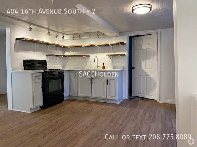 Building Photo - 404 16th Ave S Rental