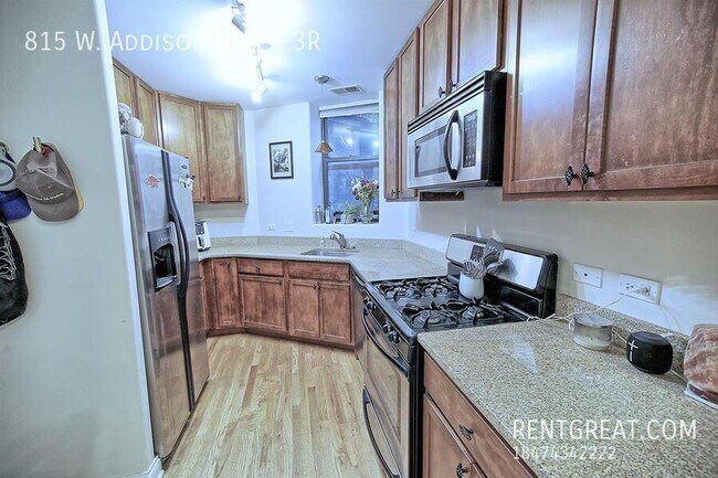 Photo - 815 W Addison St Unit 3R