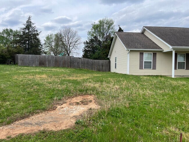 Photo - Well-Maintained 3BR/2BA Home in the Heart of Desloge