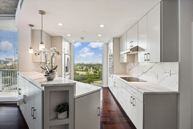 Photo - 5925 Almeda Rd Unidad 11218