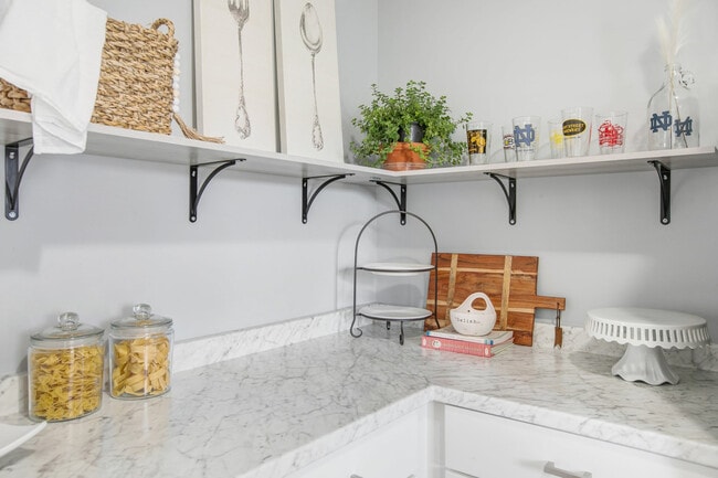 Photo - 123 N Notre Dame Ave Unit ID1037674P