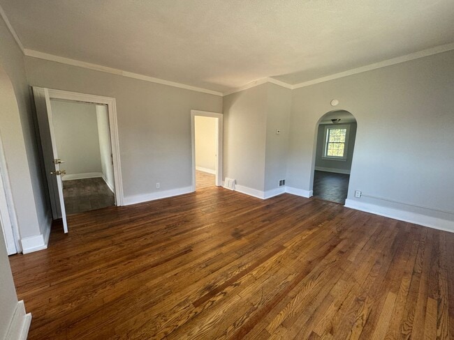 Photo - 302-304 Lenox Ave Unidad #2 Second Floor