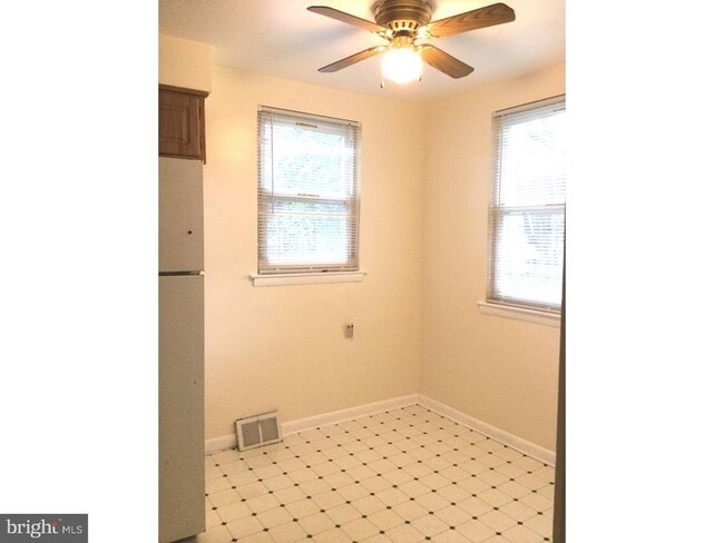 Photo - 1643 Powell Rd