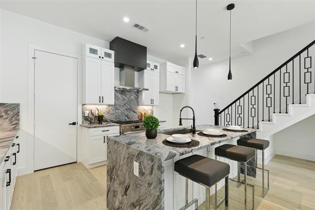 Photo - 426 Melba St Unit 104