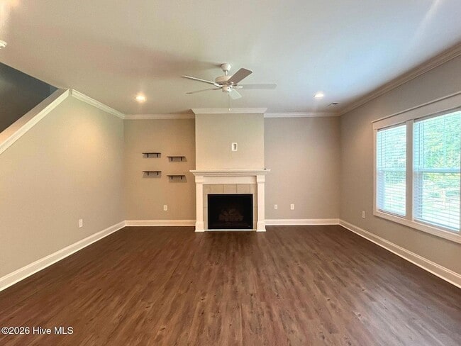 Photo - 404 Endicott Ct