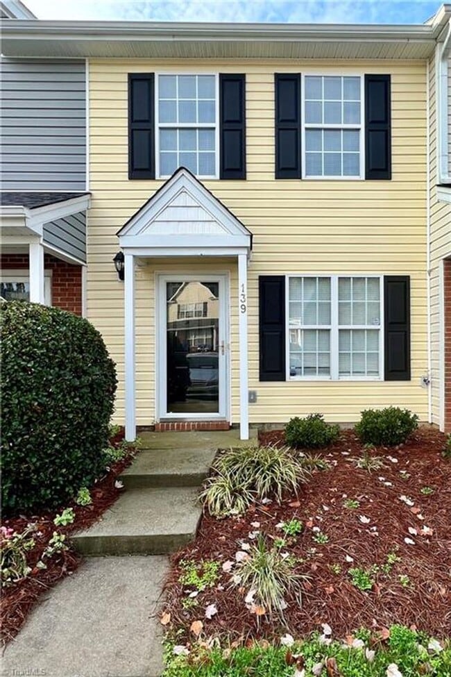 2Br 1.5BA Townhome in Bridford Downs - 2Br 1.5BA Townhome in Bridford Downs
