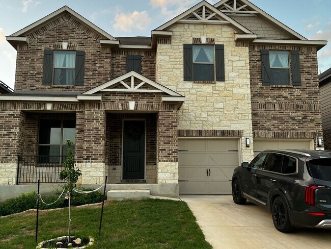 4 Bedroom Single Family Home in San Antonio - 4 Bedroom Single Family Home in San Antonio