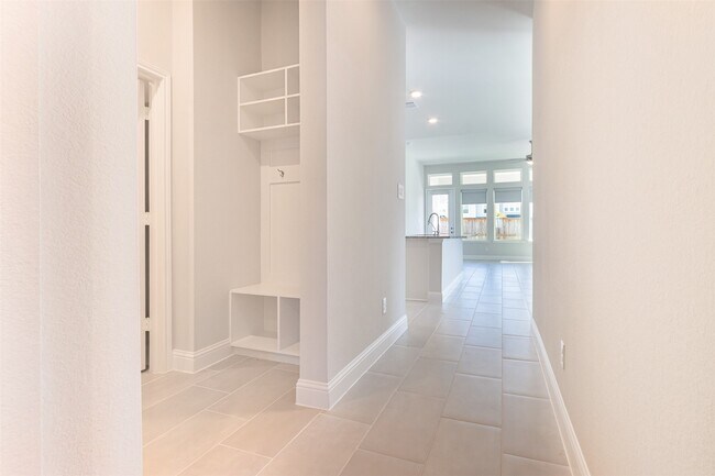 Photo - 2219 Grapewood Ln