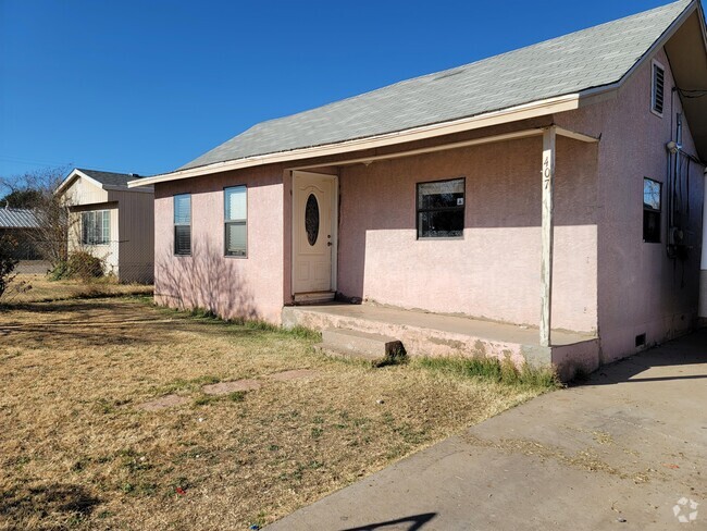 Building Photo - 407 E Mathews St Rental