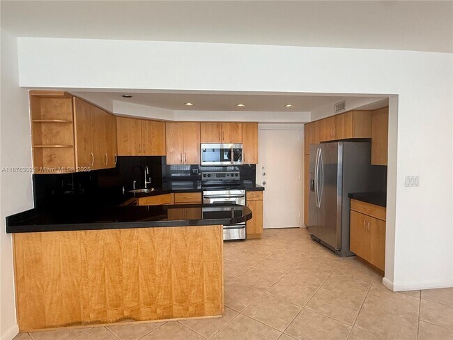 Photo - 1408 Brickell Bay Dr Unit 912