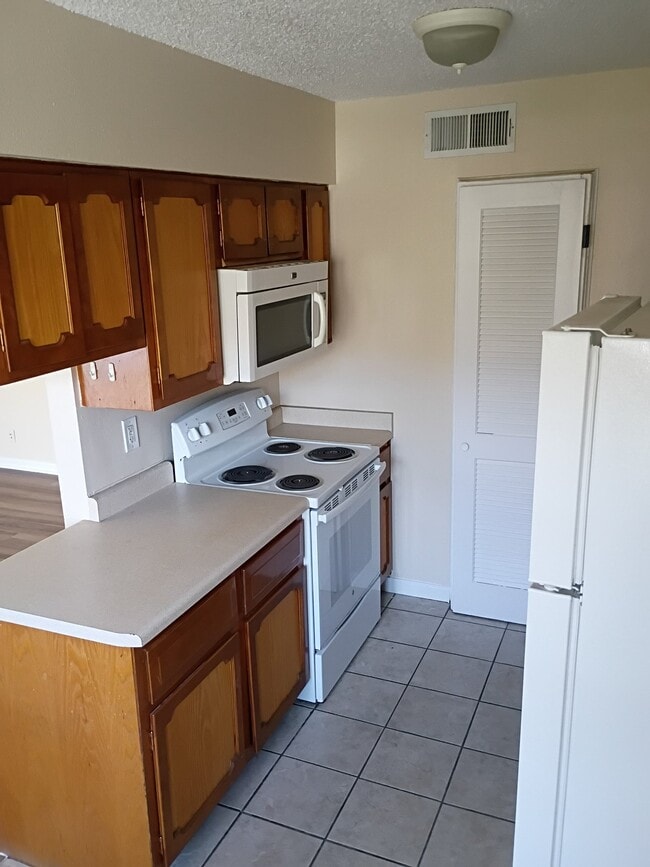 4175 Krupp Dr Unit 17