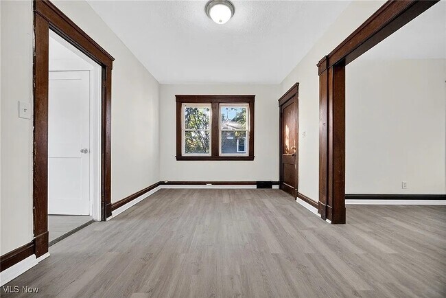 Photo - 3557 W 32nd St