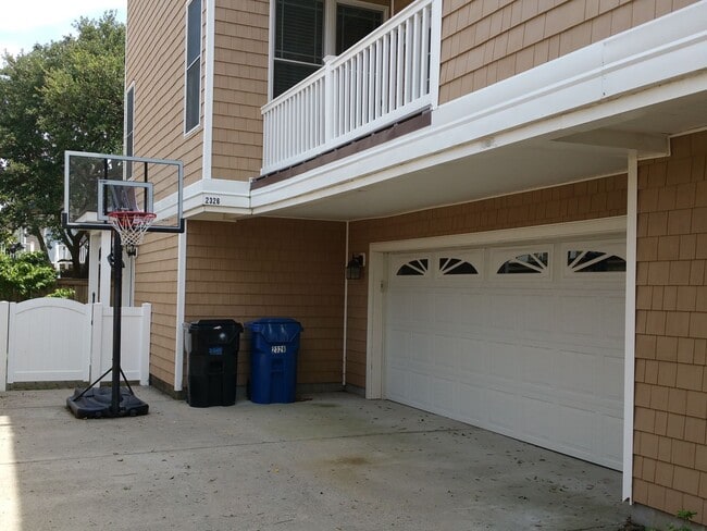 Building Photo - Lynnhaven Shores Rental