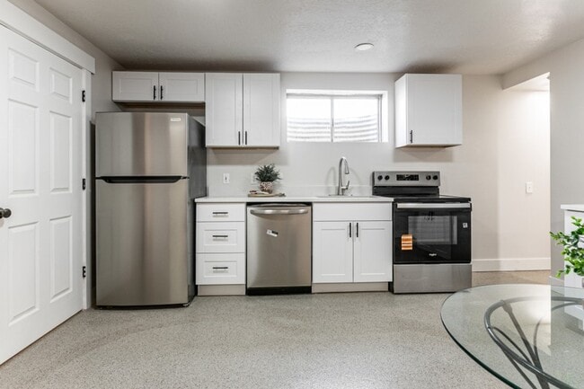 Photo - 734 S 1550 E St Unit 2