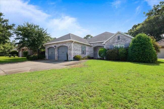 Photo - 4 Bedroom in Niceville!