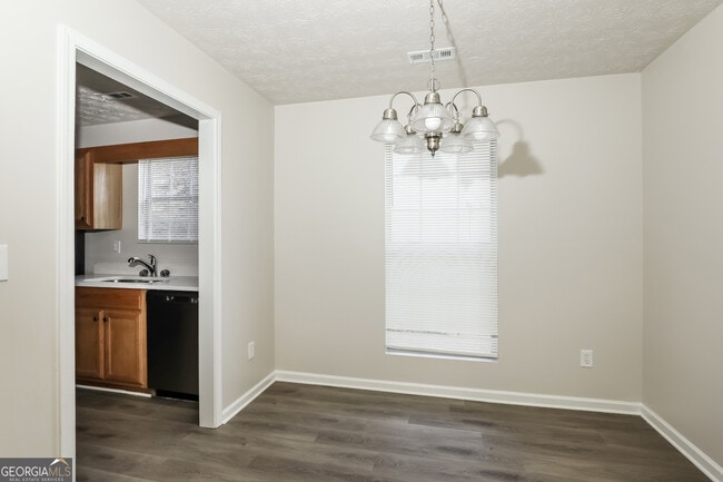 Photo - 955 Foxworthy Ln