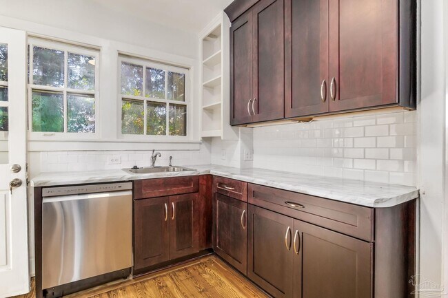 Photo - 1515 E Lakeview Ave