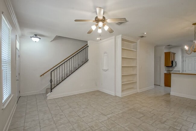 Photo - 10600 Lakes Blvd