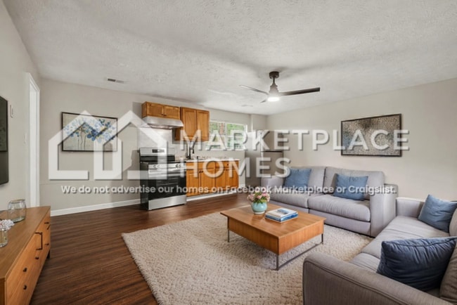 Photo - 1488 Devon Mill Way