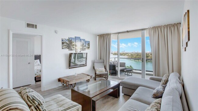 Photo - 5161 Collins Ave