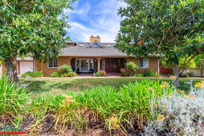 Stunning Home | Desirable Neighborhood | D... - Stunning Home | Desirable Neighborhood | D...