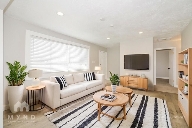 Photo - 5031 Alex St