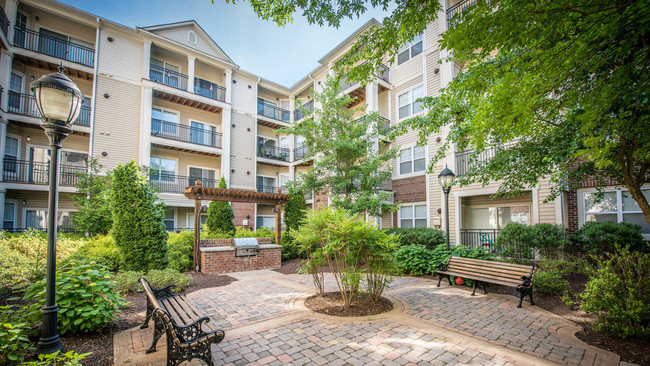 Courtyard Area - Fairchase Apartments