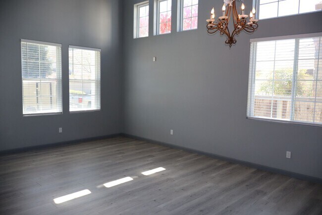 Photo - Spacious 5 Bedroom 3 Bath home in Harden Ranch