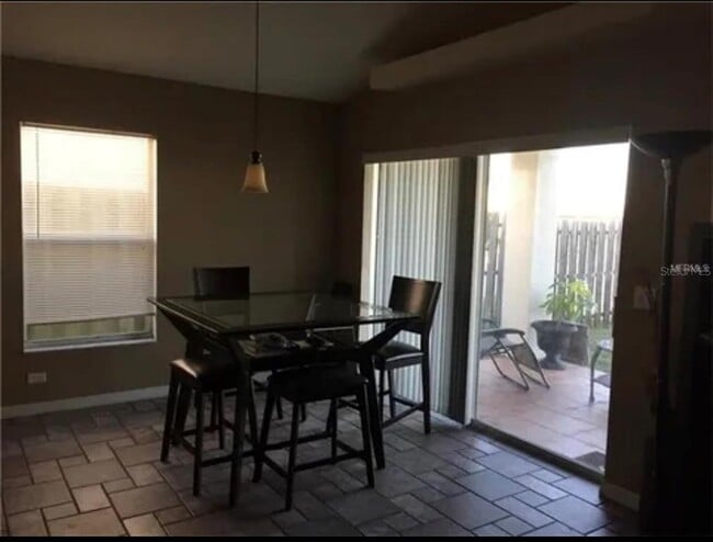 Photo - 722 Rollins Dr