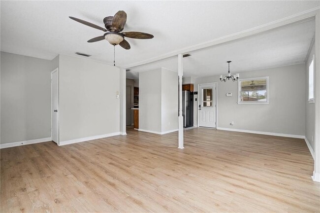 Photo - 4516 Champlain Ave