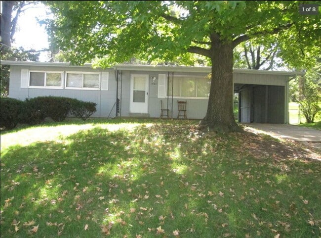 Building Photo - Charming Updated 3-Bedroom Home with Fenced Yard & Modern Upgrades in Dellwood