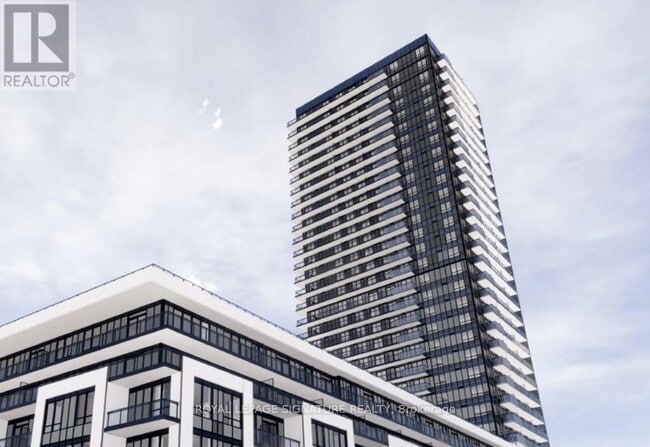 Photo - 5105 Hurontario St Unit 812