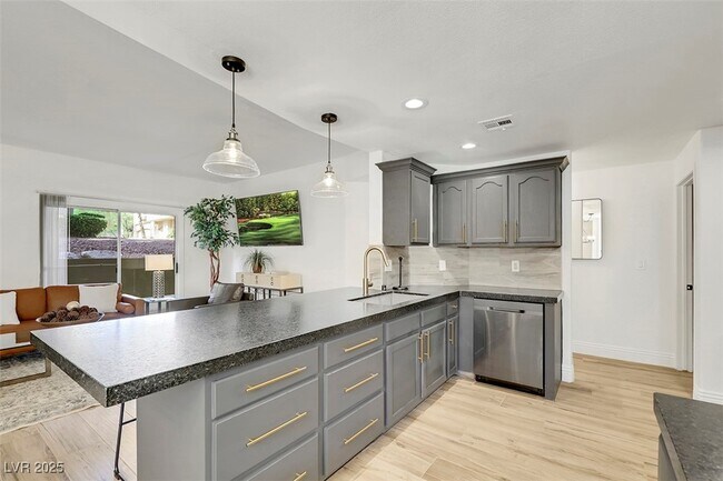 Photo - 2050 W Warm Springs Rd Unit 3012