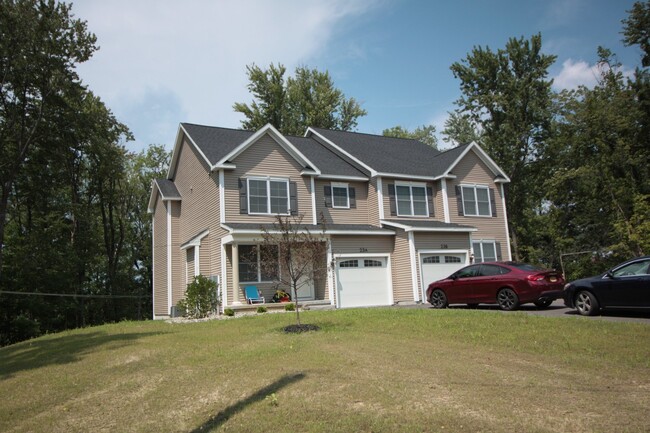 Building Photo - Waterford Ave Unit 23A