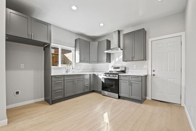 Building Photo - Showing Times: to schedule a viewing, please contact us