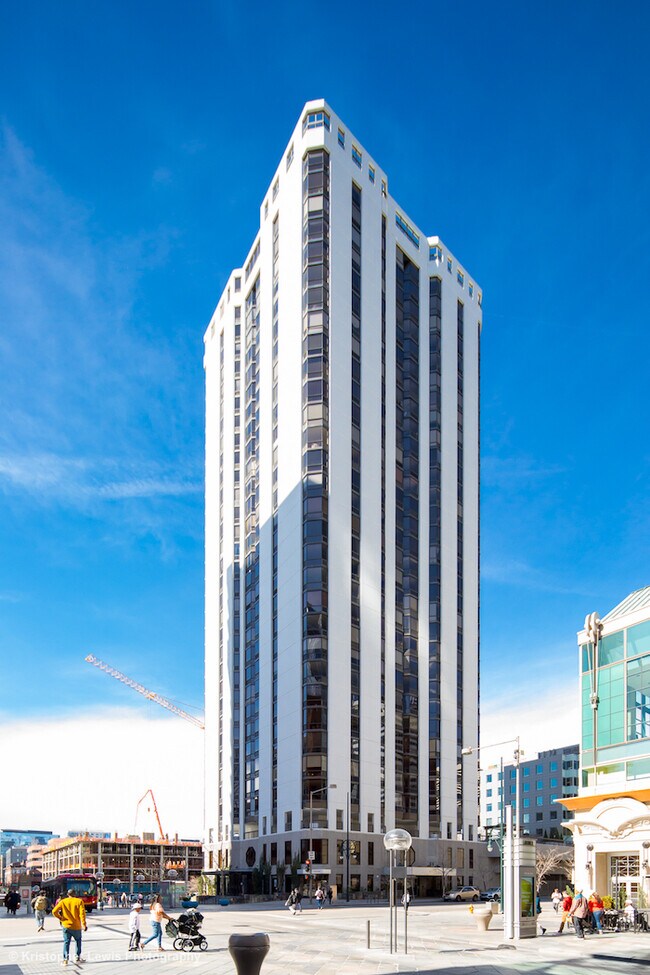 Photo - 1625 Larimer St