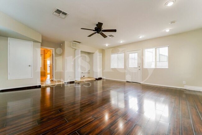 Photo - 10272 E Sky Castle Way