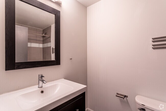 1BR, 1BA - 660SF