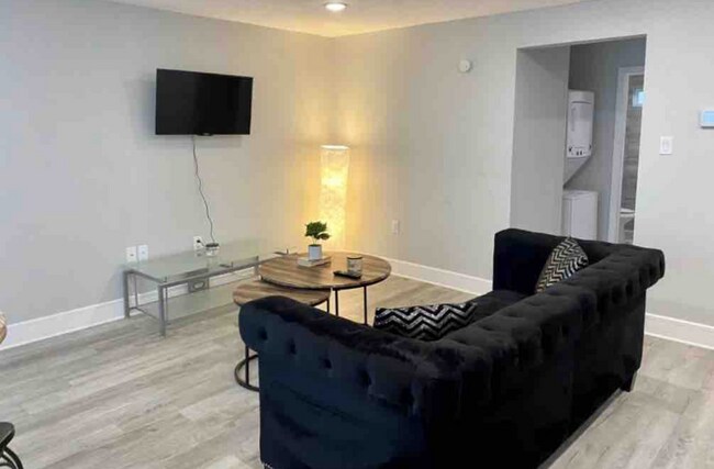 Photo - 4915 Bryan St