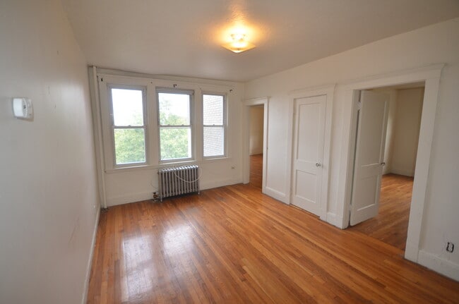Photo - 1620 Commonwealth Ave Unidad 12 Rental