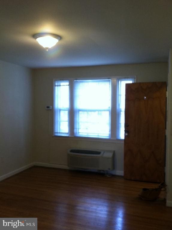 Building Photo - 814 Jefferson St Unit B