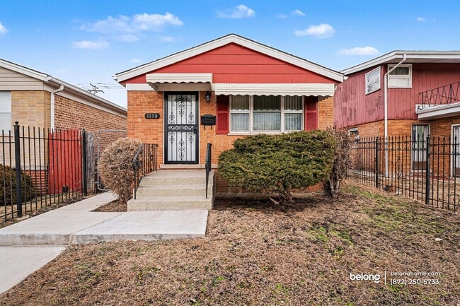 Building Photo - 1138 W 115th St