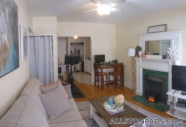 Photo - 1307 Commonwealth Ave Unit 4